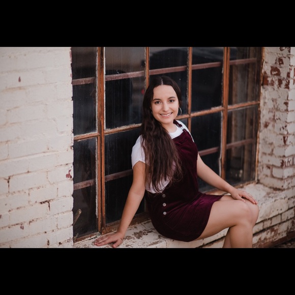 Meet your Posher, Ana - Picture 1 of 1